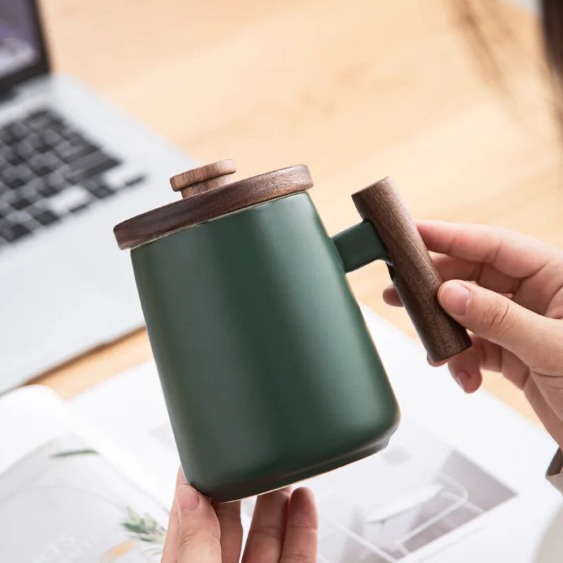 Coffee Equipment Europe - สไตล์จีนสร้างสรรค์แก้วชาทนต่ออุณหภูมิสูง, เซรามิค, โฮมออฟฟิศพร้อมฝาครอบวอลนัทสแตนเลส, 1 ชิ้น